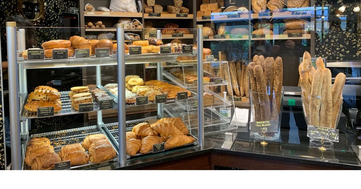 Freshly baked French breads in a patisserie.