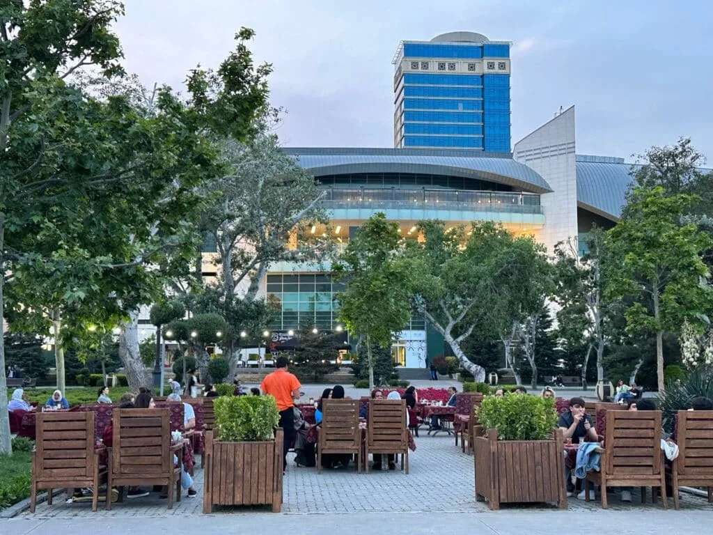 Boulevard Baku is a 4km stretch of walkway adjacent to the Caspian Sea