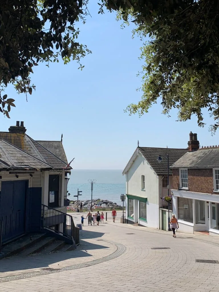 Hill leading to Felixstowe Beach