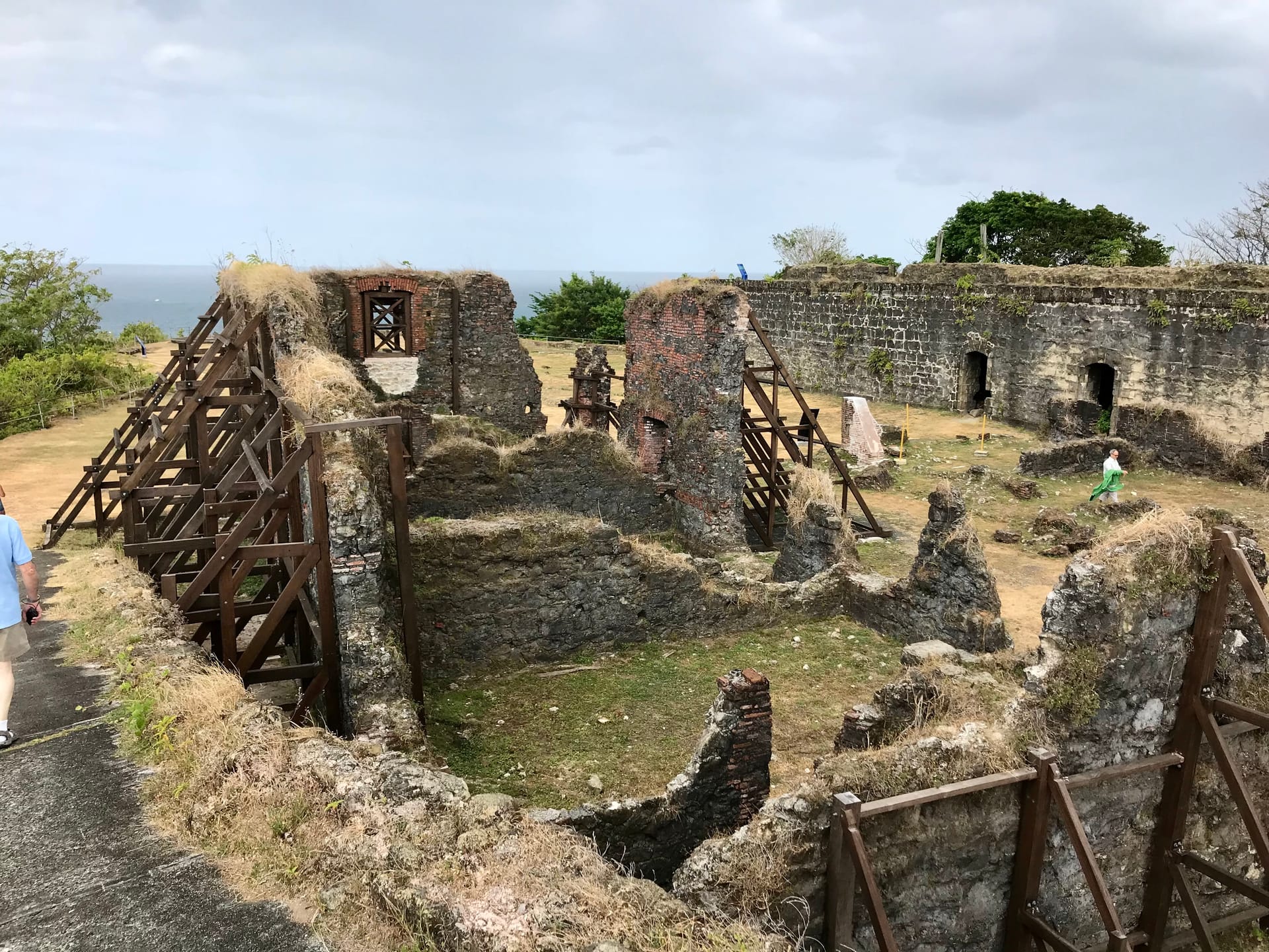 Forts from the day of pirates in Panama are today mainly stone ruins overlooking the Pacific Ocean.