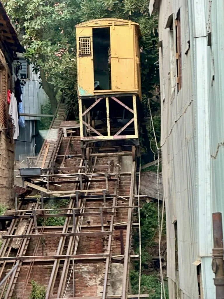 An early funicular Chile