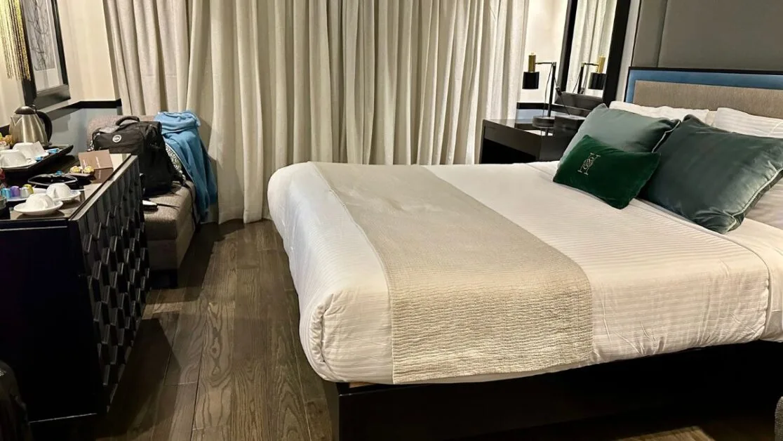 Movenpick-Hamees-Cabin