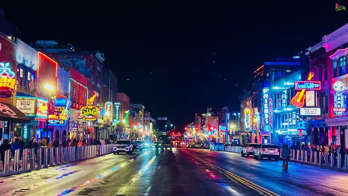 13 Things To Do In Nashville: Honky Tonks & Music Legends!