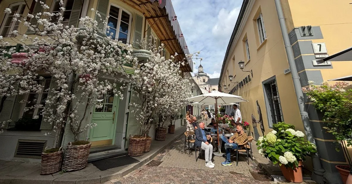Outdoor Cafe on a narrow street with lots of greenery around