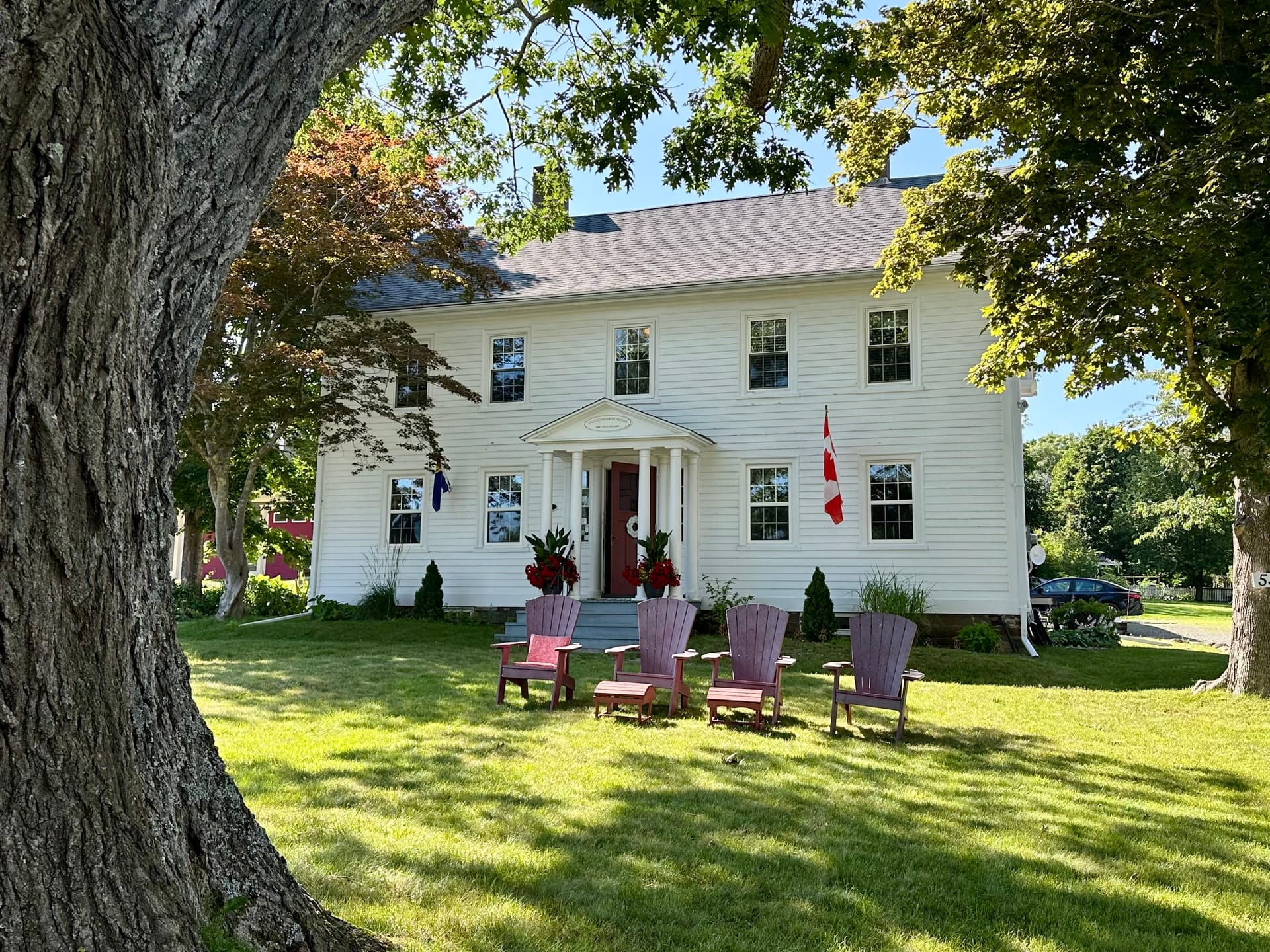 Grand Oak Manor bed and breakfast at Granville Ferry, Nova Scotia