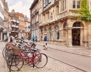 Bikes lined up in Cambridge England