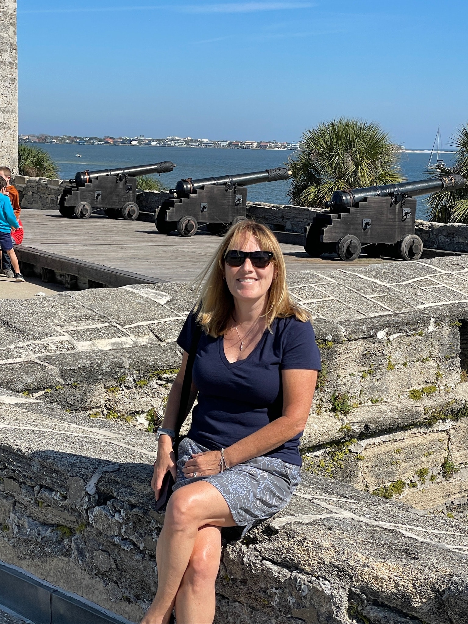 Fort in St Augustine protected the town. Canons remains on the walls used in the past to protect this old small town.