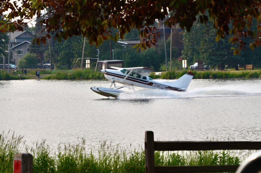 Float Plane on Lake Hook ready to take off.
